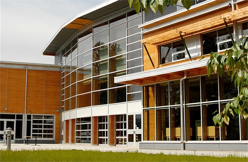 Học bổng CANADA - trường Đại học Northern British Columbia (UNBC)